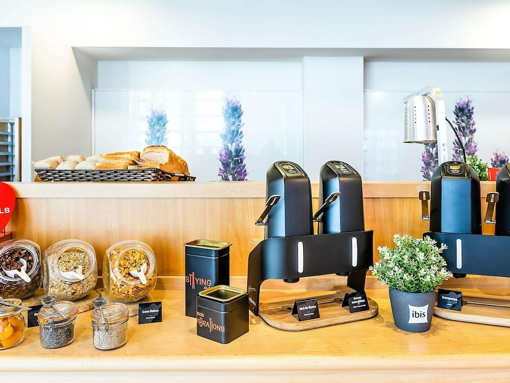 Фото Ibis Evora Hotel