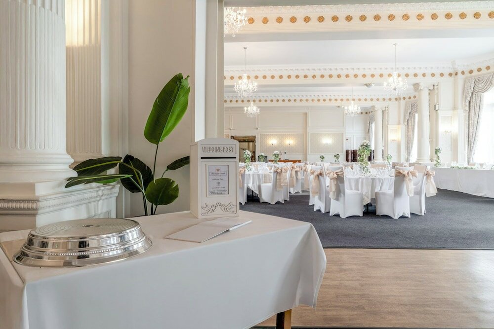 Фото Grand Burstin Hotel Folkestone