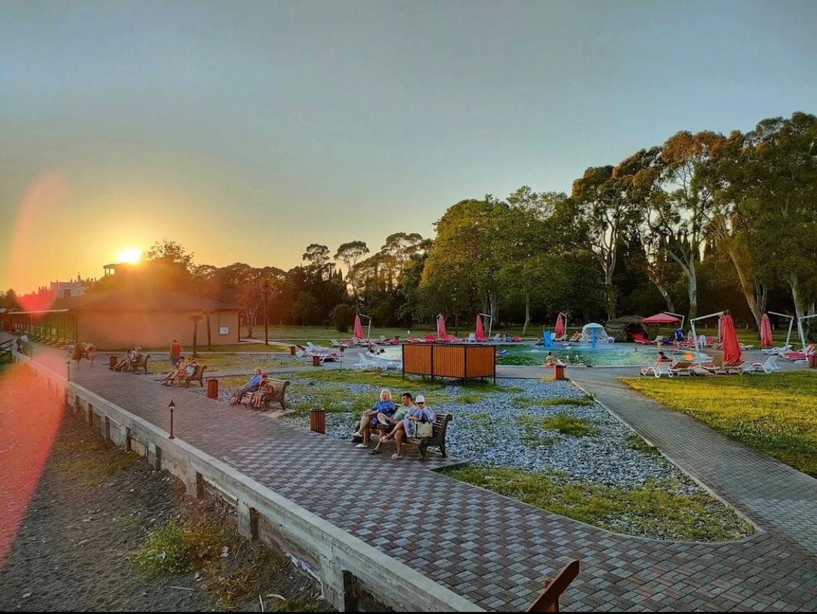 Фото Отель Napra