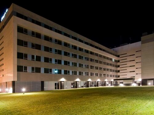 Гостиница Axor Barajas в Мадриде