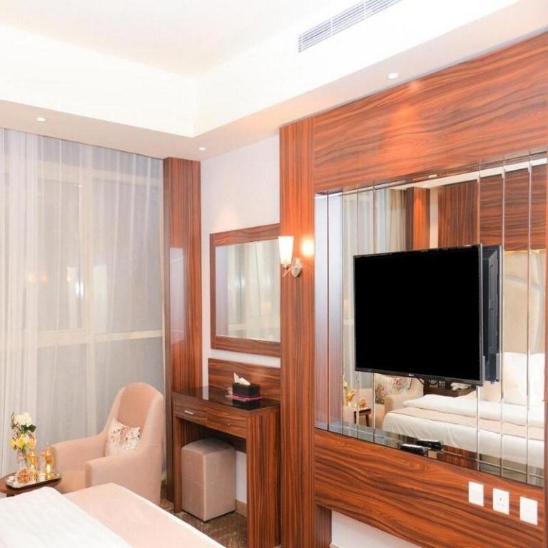 Фото Ebreez Grand Hotel