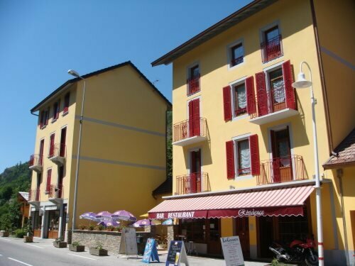 Гостиница Hotel Les Gourmets в Брид-ле-Бене