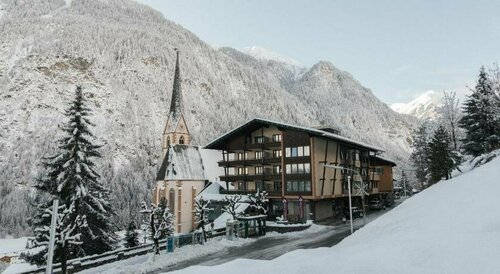 Внешний вид отеля Nationalpark Lodge Grossglockner в Хайлигенблуте, фото 1