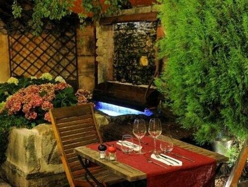 Гостиница Hotel Le Vieux Bistrot в Апте