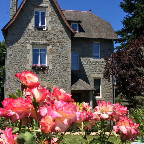 Гостиница Le Clos Saint-Brice в Фужер-Витре