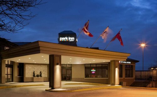 Гостиница Park Inn by Radisson Toronto - Markham в Маркеме