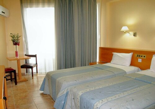 Гостиница Flamingo Beach Hotel в Ларнаке