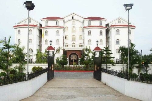 Hotel East Palace
