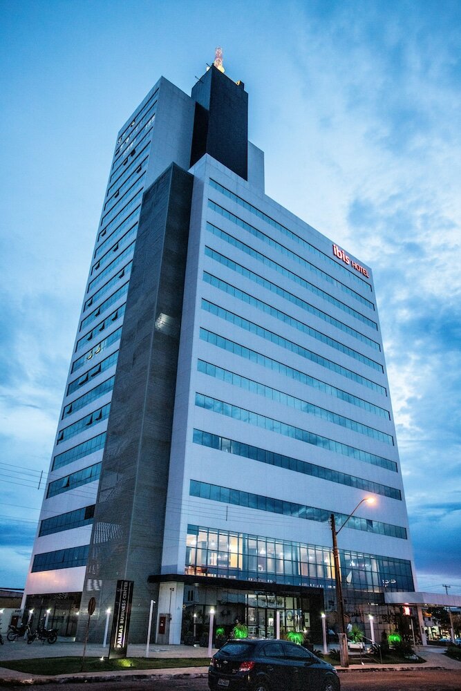 Фото Ibis Palmas Avenida Jk