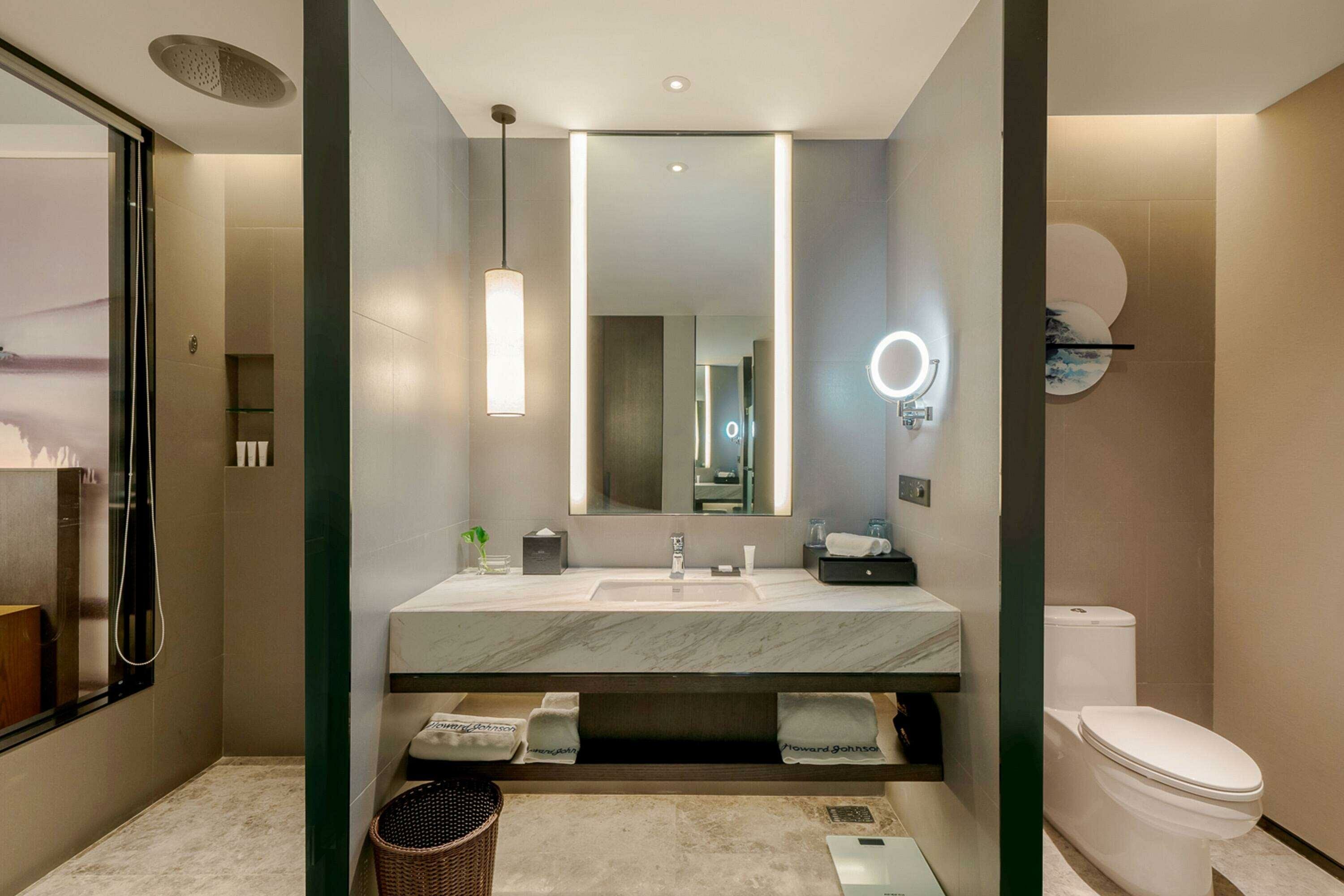 Фото Howard Johnson Wyndham Downtown Hotel Chongqing