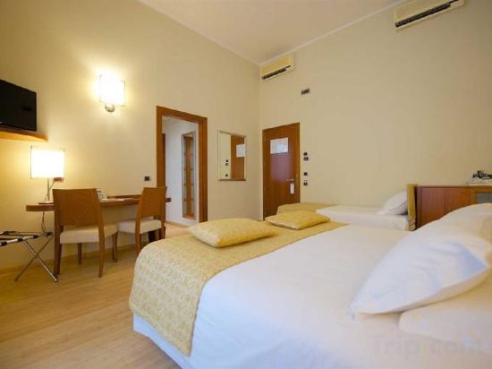 Фото Best Western Crystal Palace Hotel