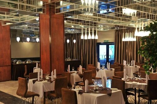 Гостиница Bon Hotel Delta в Варри