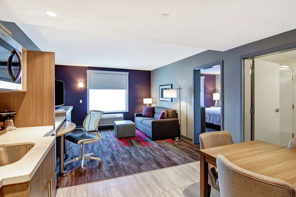Фото Home2 Suites by Hilton Edmonton South