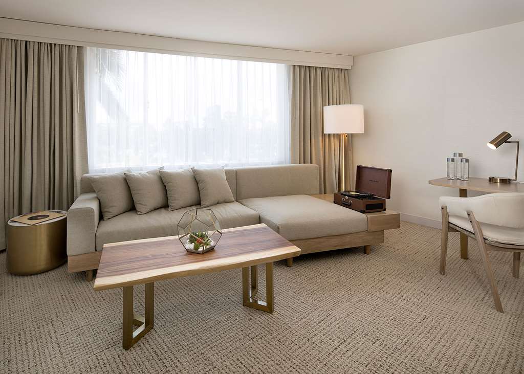 Фото Belamar Hotel Manhattan Beach, Tapestry Collection by Hilton