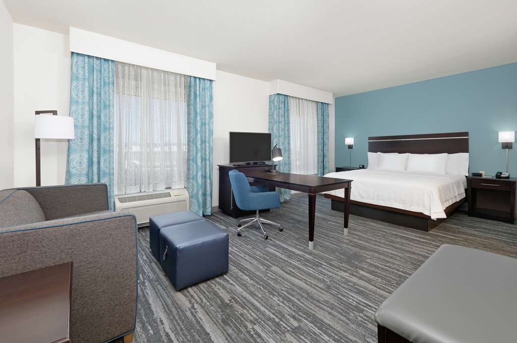 Фото Hampton Inn & Suites Childress