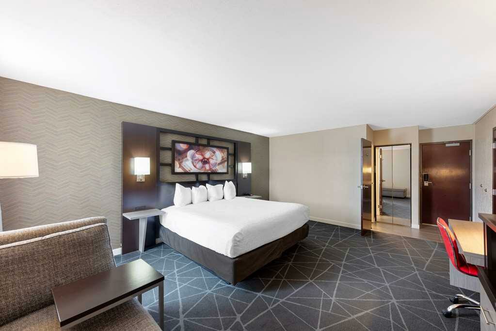 Фото Best Western Plus Austin Central