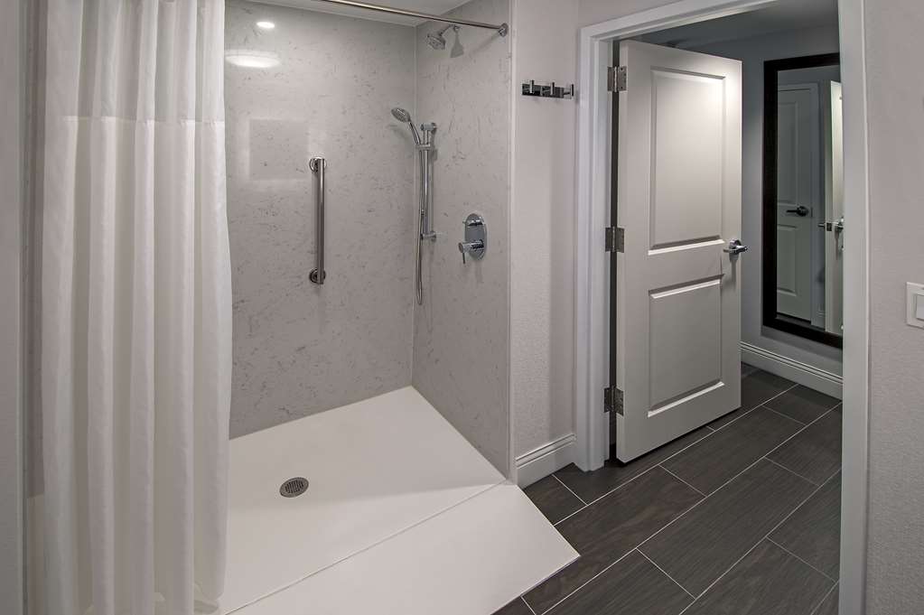 Фото Hampton Inn & Suites Fairfield