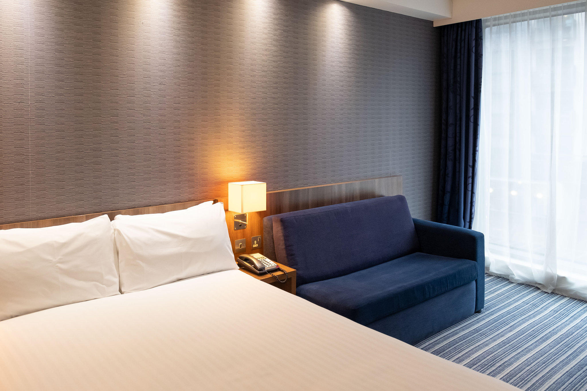 Фото Holiday Inn Express Manchester City Centre - Arena