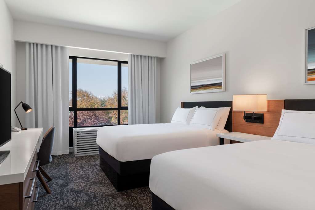 Фото The Fort Sutter Sacramento, Tapestry Collection by Hilton