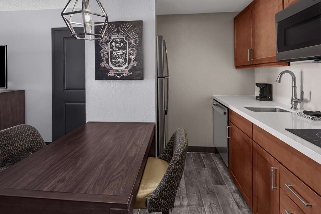 Фото Homewood Suites by Hilton Orland Park