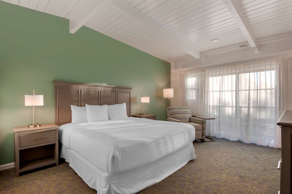 Фото Best Western Plus Santa Barbara