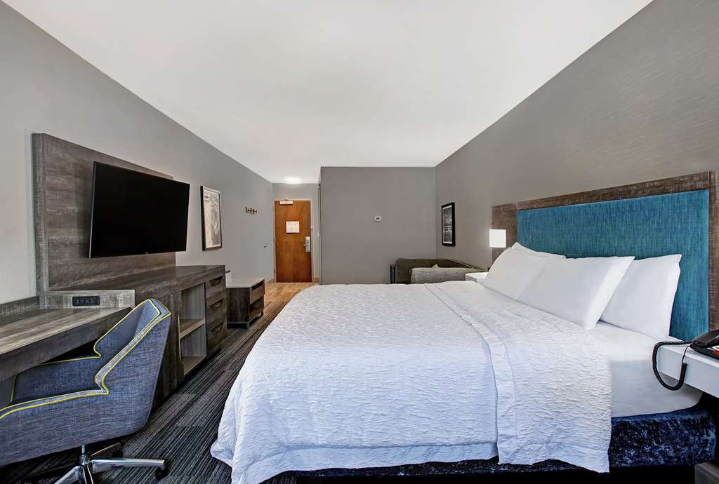 Фото Hampton Inn Westfield