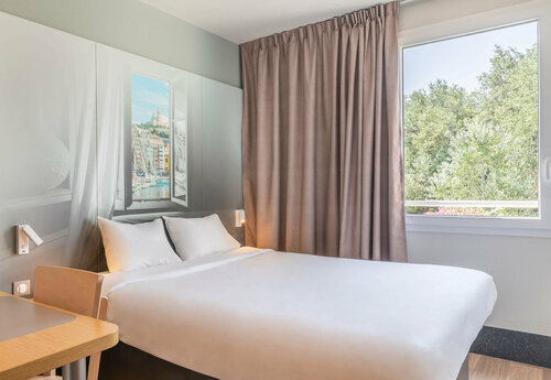 Гостиница B&B Hotel Marseille Aeroport Saint Victoret в Витроли