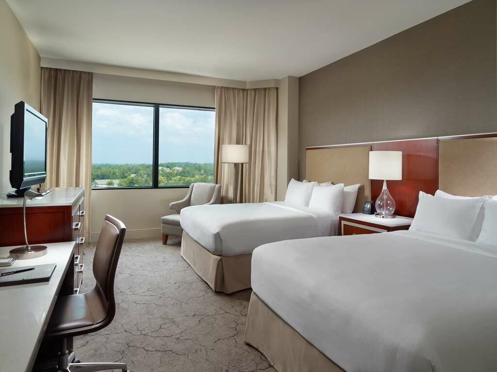 Фото Hilton Atlanta Northeast