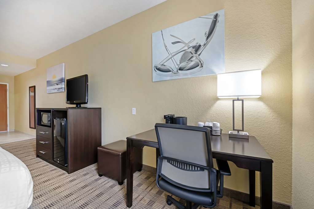 Фото Best Western Edgewater Inn