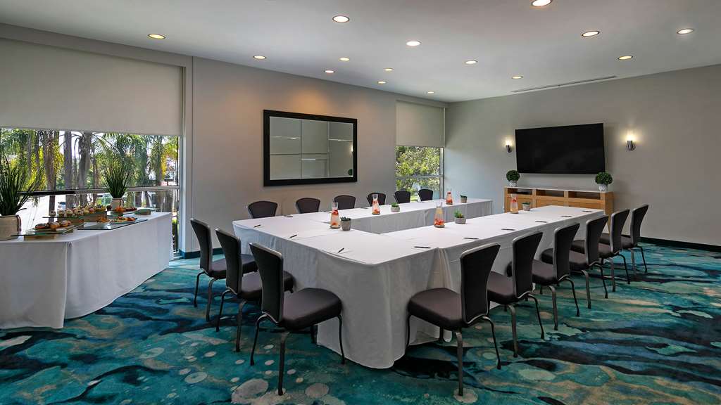 Фото Belamar Hotel Manhattan Beach, Tapestry Collection by Hilton