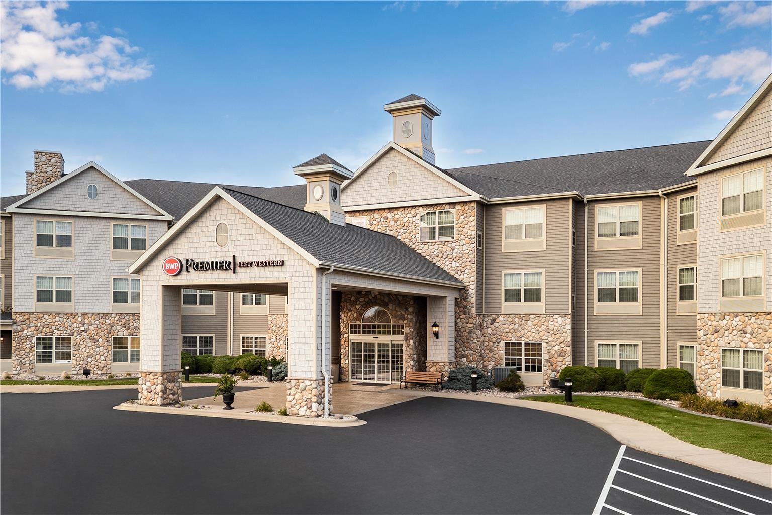 Фото Best Western Premier Bridgewood Resort Hotel