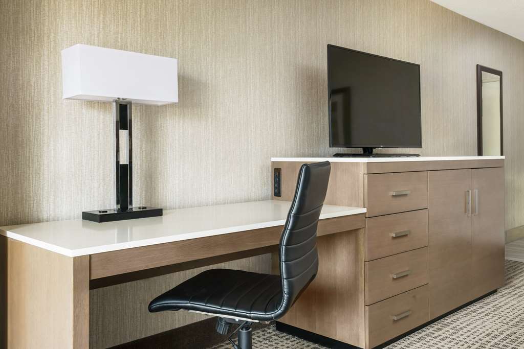 Фото DoubleTree by Hilton Orlando Airport
