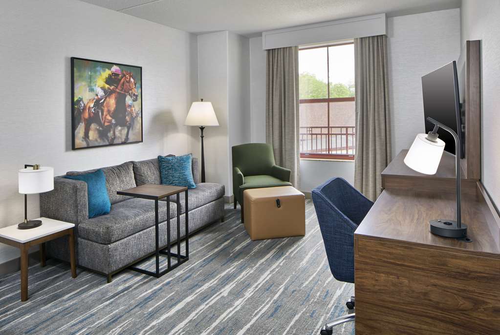 Фото Hampton Inn & Suites Saratoga Springs Downtown
