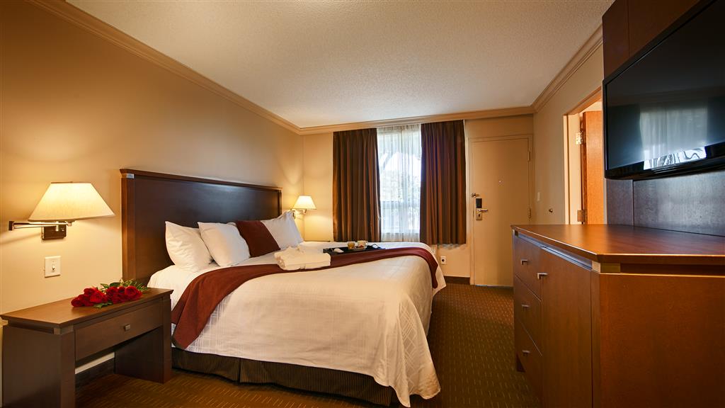 Фото Best Western Plus Guildwood Inn