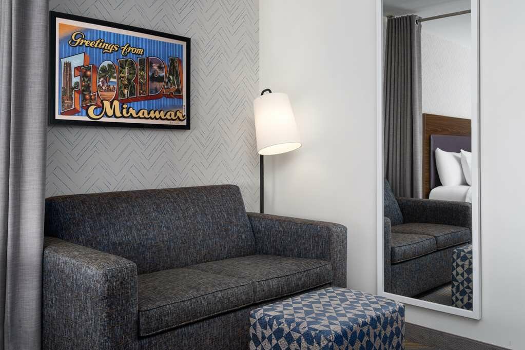 Фото Home2 Suites by Hilton Miramar Ft Lauderdale
