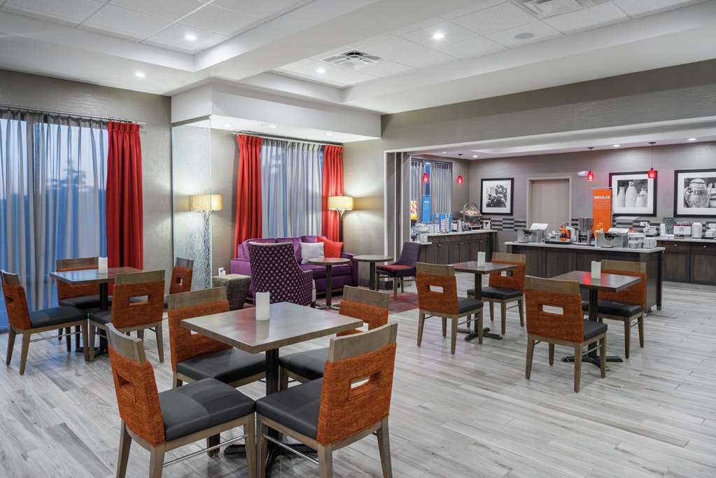 Фото Hampton Inn Oxford