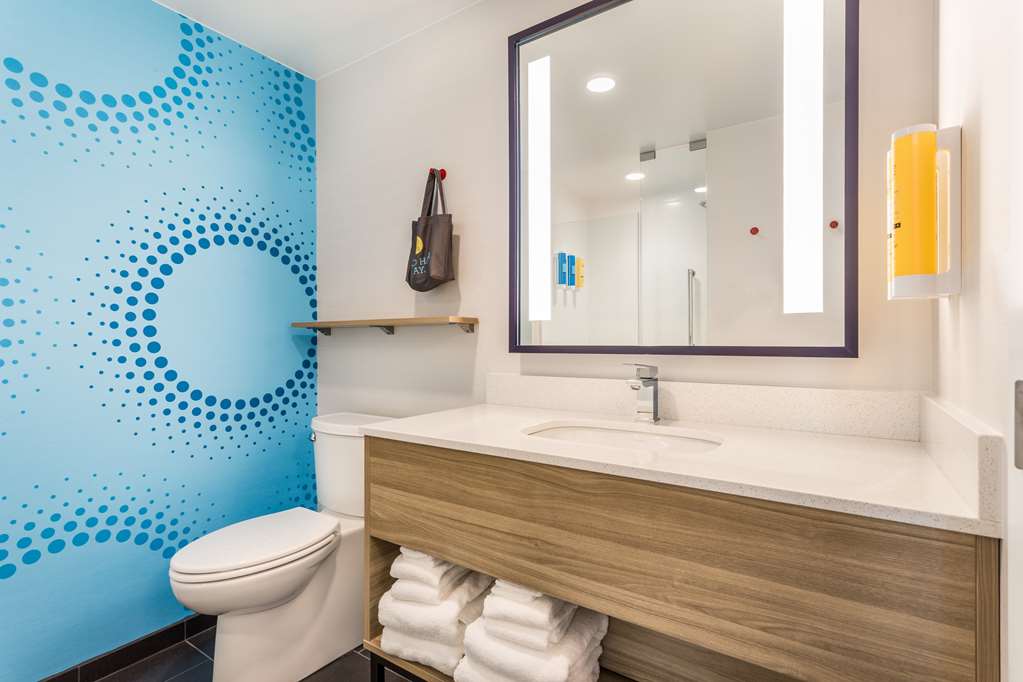 Фото Tru by Hilton Madison West, Wi