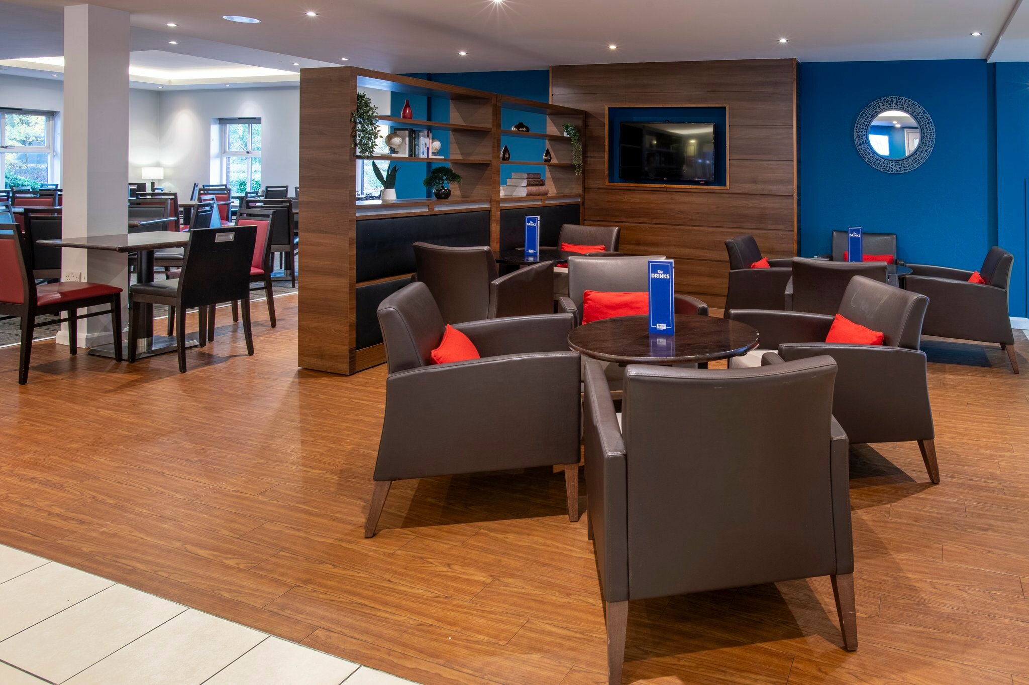Фото Holiday Inn Express Birmingham - Oldbury, an Ihg Hotel