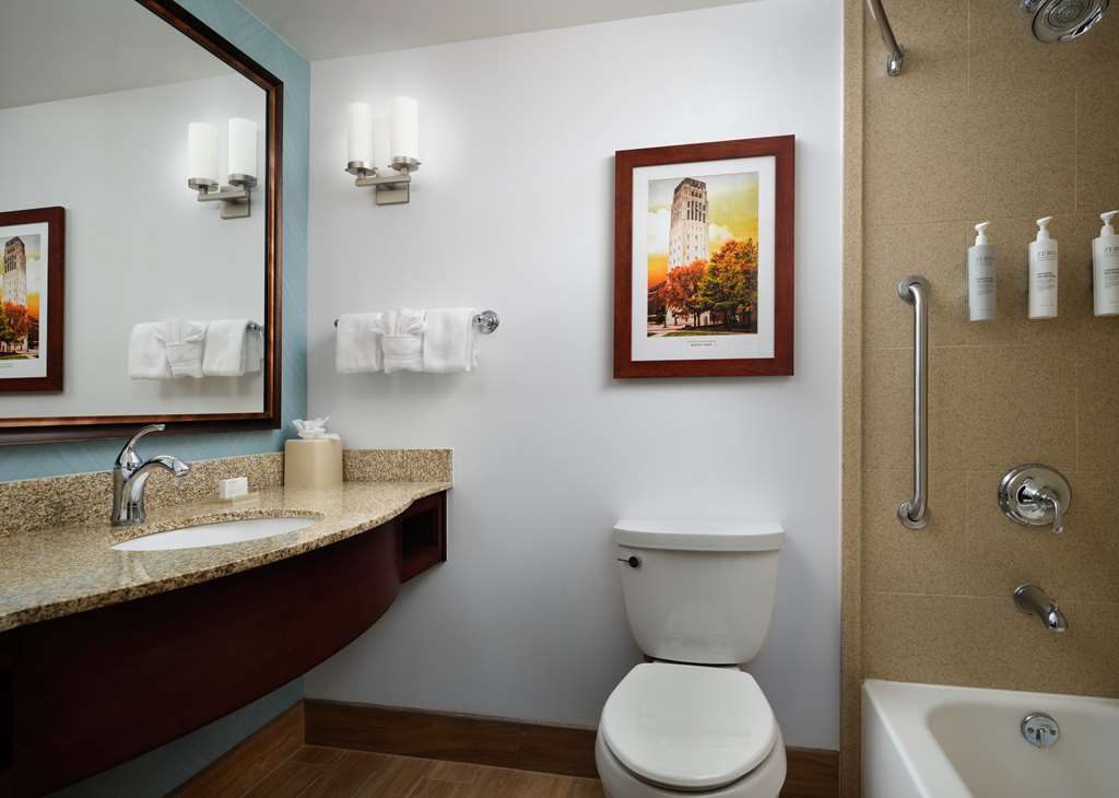 Фото Hilton Garden Inn Ann Arbor