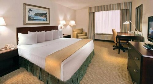Гостиница Ann Arbor Regent Hotel & Suites в Ипсиланти