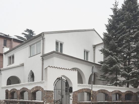 Фото Garni Hotel Dum Belgrade