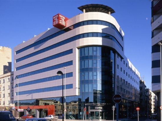 Фото отеля 1