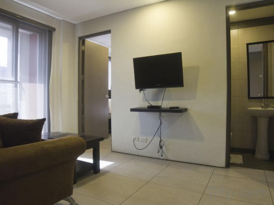 Фото Jade Hotel & Suites