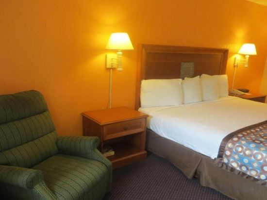 Фото Americas Best Value Inn Austin University