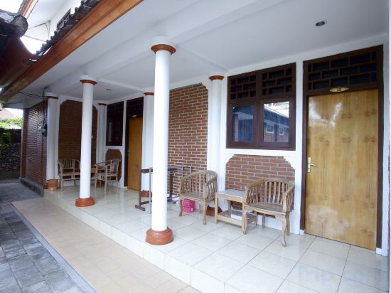 Фото Ayu Lili Garden Hotel