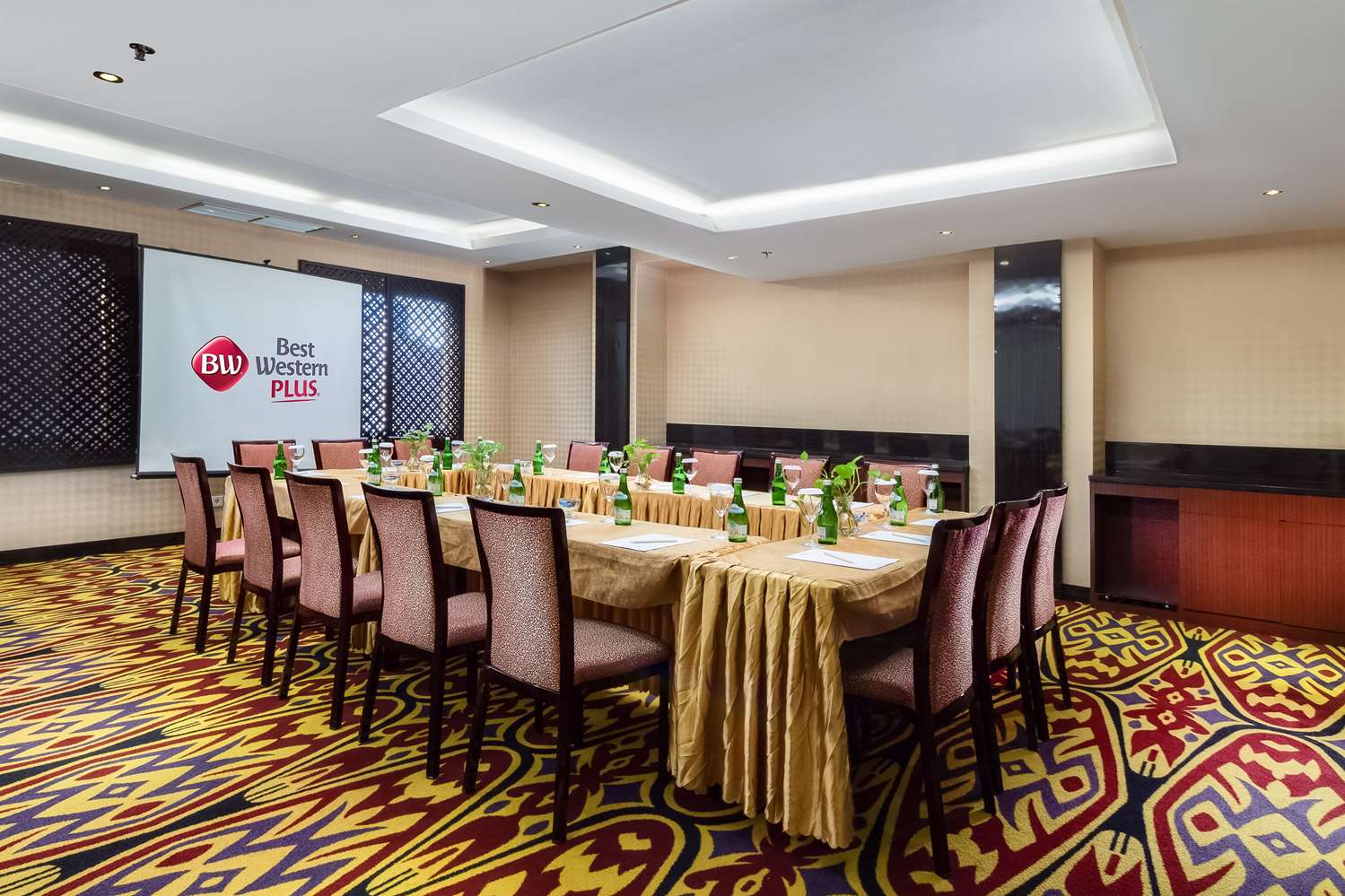 Фото Best Western Plus Makassar Beach