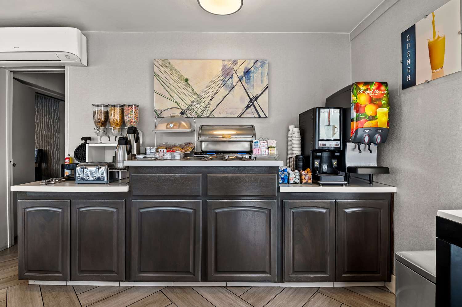 Фото Best Western Los Alamitos Inn & Suites