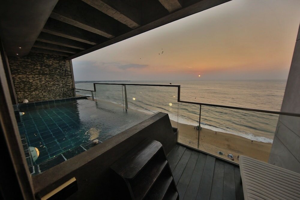 Фото Pledge Scape