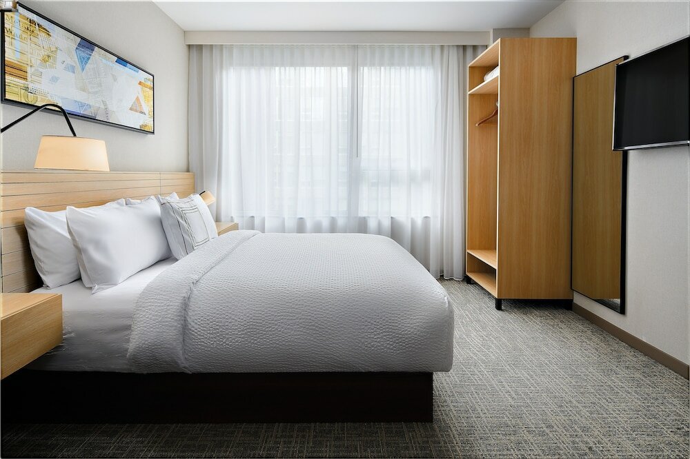 Фото TownePlace Suites by Marriott New York Manhattan