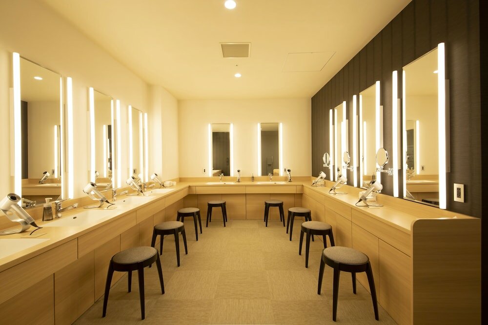 Фото Keihan Kyoto Hachijoguchi